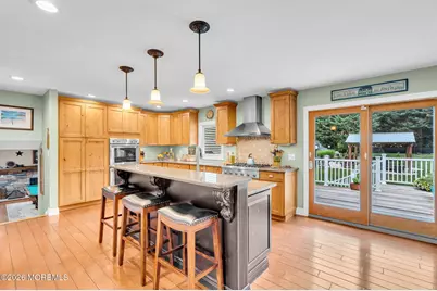 23 Southview Terrace S, Middletown, NJ 07748 - Photo 21