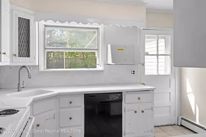 988 Woodgate Avenue, Long Branch, NJ 07740 - Photo 9