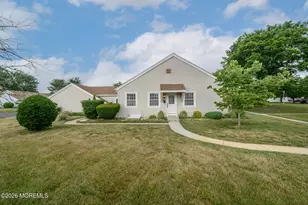 41 Piazza San Paola, Freehold, NJ 07728 - Photo 1