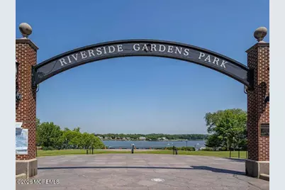 22 Carpenter Street, Red Bank, NJ 07701 - Photo 29