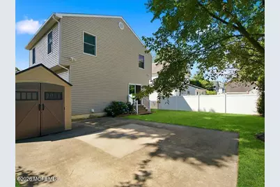 22 Carpenter Street, Red Bank, NJ 07701 - Photo 21