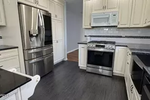 38 Morning Glory Ln, Lakewood, NJ 08701 - Photo 7
