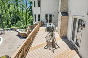 427 Fawns Run, Morganville, NJ 07751 - Photo 7