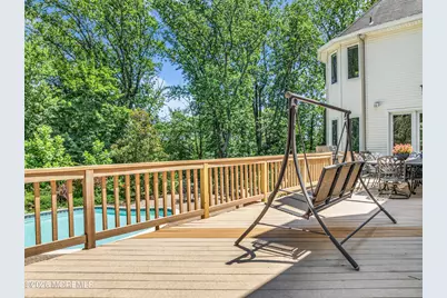 427 Fawns Run, Morganville, NJ 07751 - Photo 11