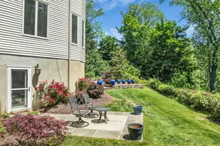 427 Fawns Run, Morganville, NJ 07751 - Photo 25
