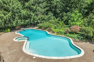 427 Fawns Run, Morganville, NJ 07751 - Photo 17