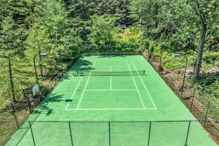 427 Fawns Run, Morganville, NJ 07751 - Photo 5