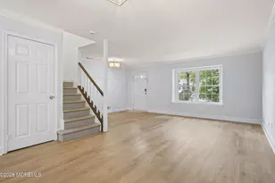 17 Alameda Ct, Eatontown, NJ 07724 - Photo 15