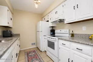 711 Wellington Pl, Aberdeen Township, NJ 07747 - Photo 11