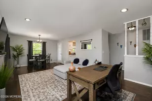 711 Wellington Pl, Aberdeen Township, NJ 07747 - Photo 5