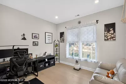 19 Magnolia Drive, Freehold, NJ 07728 - Photo 9