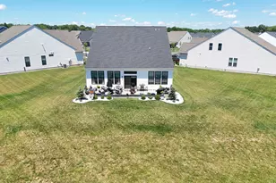 19 Magnolia Dr, Freehold, NJ 07728 - Photo 5
