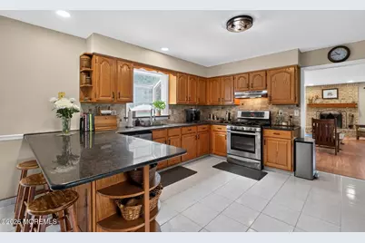 8 Rose Court, Marlboro Township, NJ 07746 - Photo 11