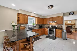 8 Rose Ct, Marlboro Township, NJ 07746 - Photo 11