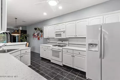 38 Autumntide Drive, Lakewood, NJ 08701 - Photo 19