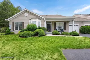 38 Autumntide Dr, Lakewood, NJ 08701 - Photo 3