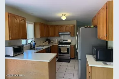 641 Ship Avenue, Beachwood, NJ 08722 - Photo 13