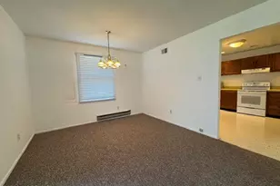 70 William And Mary Sq, Freehold, NJ 07728 - Photo 5