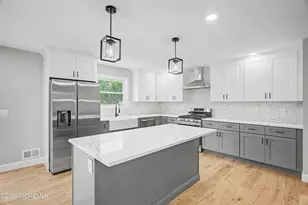 9 Campbell Dr, Eatontown, NJ 07724 - Photo 5