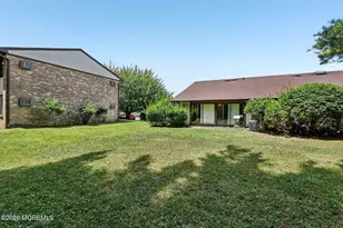 85 Amberly Dr, Manalapan Township, NJ 07726 - Photo 3