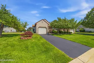 11B John Hancock Dr, Monroe Township, NJ 08831 - Photo 3