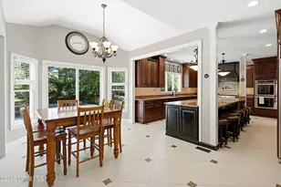 98 Summit Dr, Freehold, NJ 07728 - Photo 19