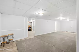 98 Summit Dr, Freehold, NJ 07728 - Photo 41