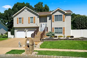 34 Bronia St, Howell Township, NJ 07731 - Photo 3