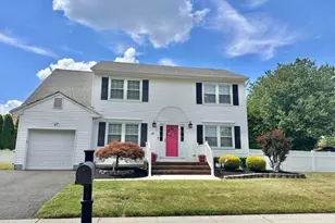 17 Reid Way, Freehold, NJ 07728 - Photo 3