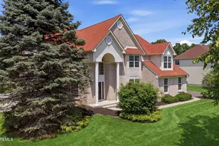 232 Ambiance Blvd, Freehold, NJ 07728 - Photo 3
