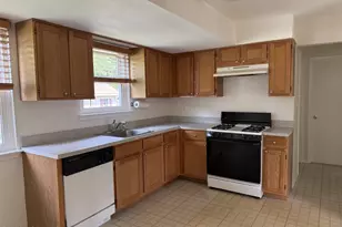 18 Netty St, Howell Township, NJ 07731 - Photo 5