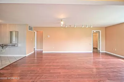 2A Bristol Court, Monroe Township, NJ 08831 - Photo 11