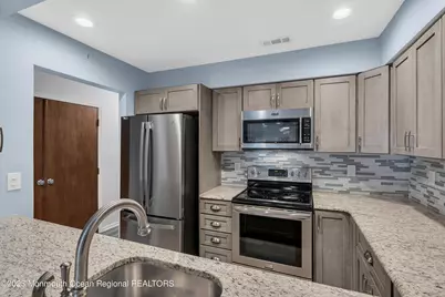 4 Lisa Court, Matawan, NJ 07747 - Photo 7