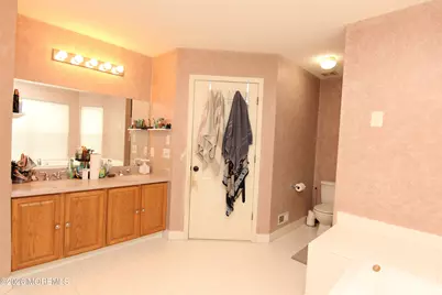 33 Austin Street, Tinton Falls, NJ 07712 - Photo 11