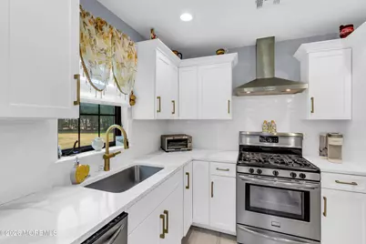 72 Clubhouse Lane, Marlboro Township, NJ 07746 - Photo 15