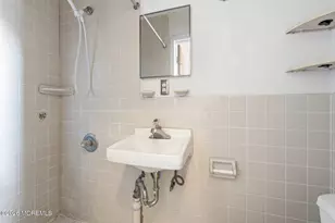 703 Merrywood Dr, Edison, NJ 08817 - Photo 5
