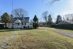 2 Woodbrook Dr, Matawan, NJ 07747 - Photo 1
