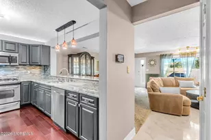11 Phoenix Ct, Tinton Falls, NJ 07712 - Photo 11