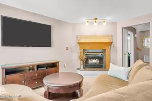 11 Phoenix Ct, Tinton Falls, NJ 07712 - Photo 7