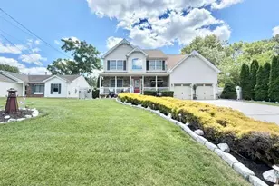 155 Riptide Ave, Manahawkin, NJ 08050 - Photo 3