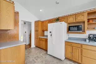 1711 Beverly St, Wall Township, NJ 07719 - Photo 19