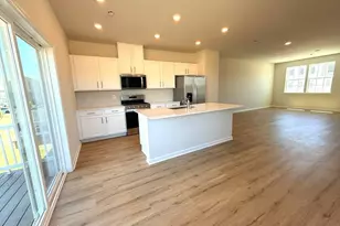 106 Clinton St, Sicklerville, NJ 08081 - Photo 3