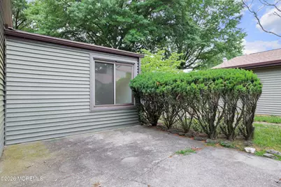 72 Berkshire Court, Red Bank, NJ 07701 - Photo 29