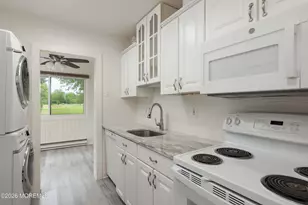 72 Berkshire Ct, Red Bank, NJ 07701 - Photo 13