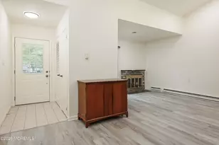 72 Berkshire Ct, Red Bank, NJ 07701 - Photo 7