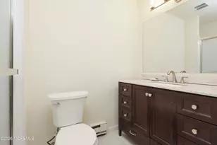 72 Berkshire Ct, Red Bank, NJ 07701 - Photo 23