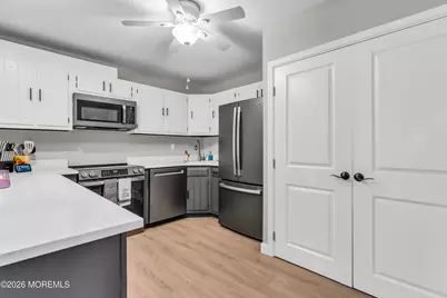 156 Lexington Court, Red Bank, NJ 07701 - Photo 5