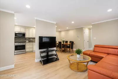 84 Heron Court, Manalapan Township, NJ 07726 - Photo 9
