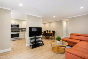 84 Heron Ct, Manalapan Township, NJ 07726 - Photo 9
