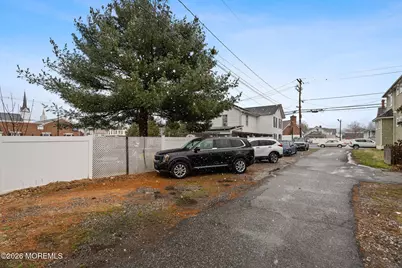 11 Main Street, Englishtown, NJ 07726 - Photo 17